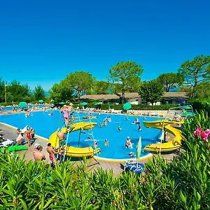 Happy Camp Mobile Homes In Cisano San Vito Camping